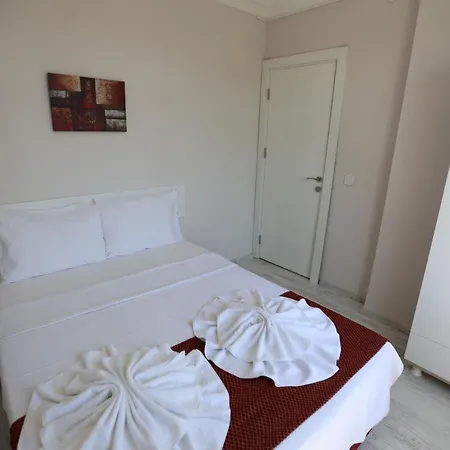 Paradise Otel 3*